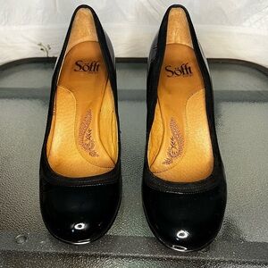 Like New!! Sofft Women's Black Pumps